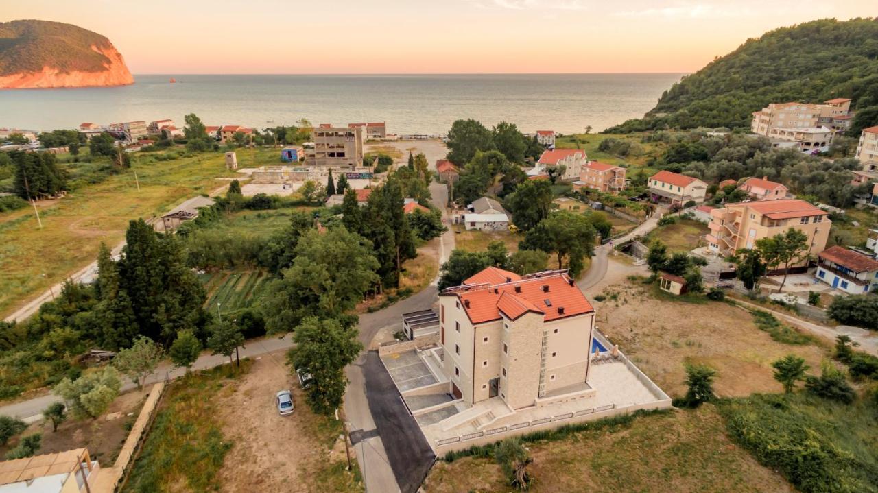 Luxury Apartments Queen Petrovac Kültér fotó